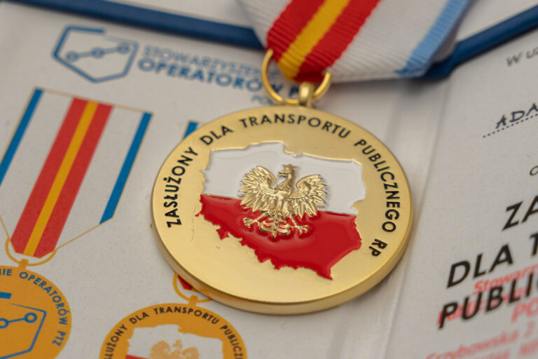 Wręczenie odznaczeń „Zasłużony Kierowca RP” oraz „Zasłużony dla transportu publicznego RP”